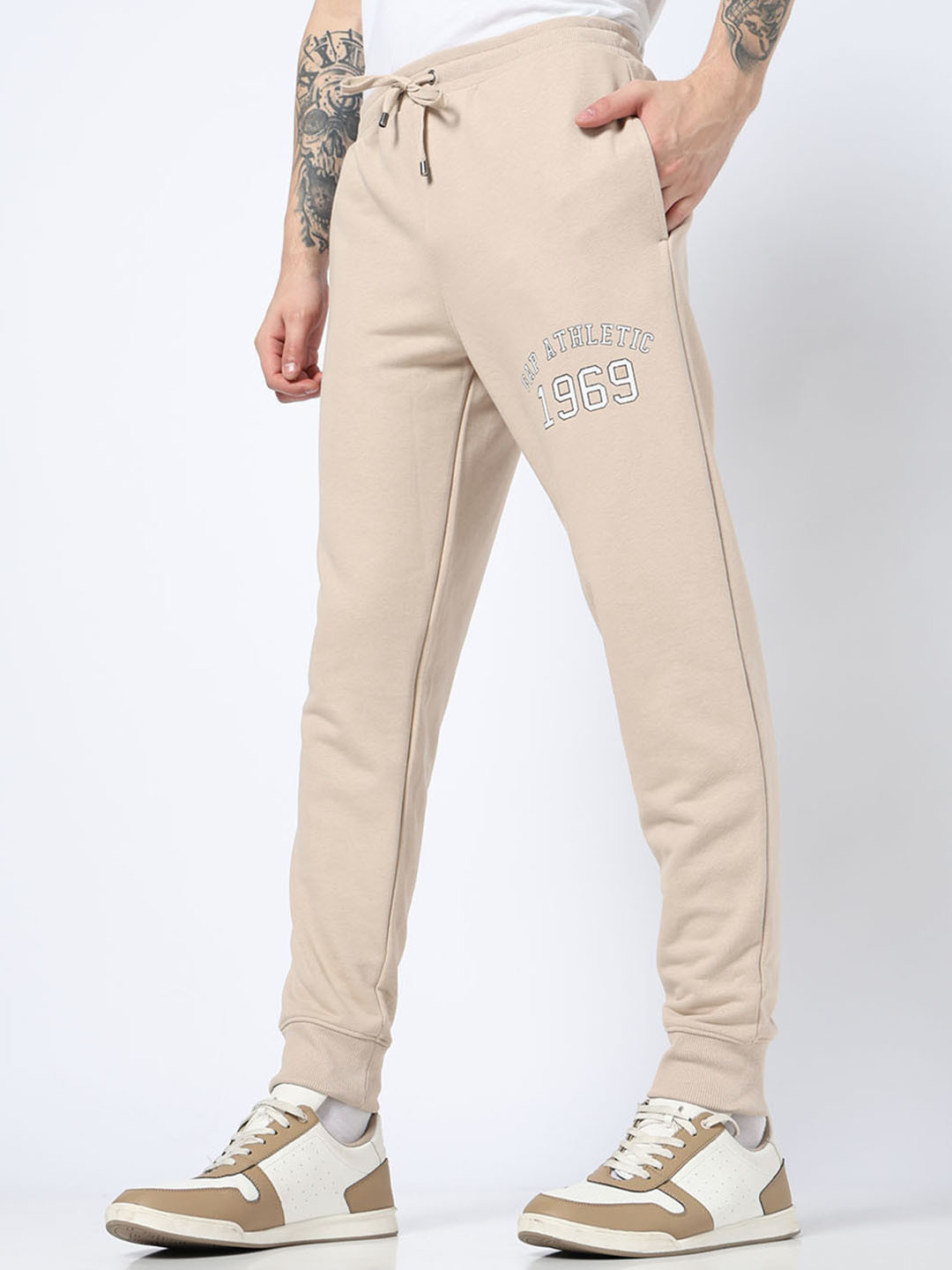 GAP Men Typography Print Joggers