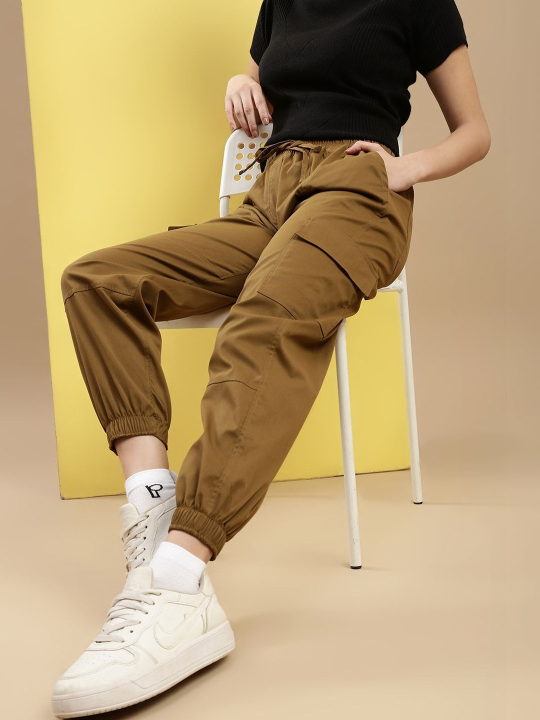 Kaali Peeli Women Tailored Zip Trousers