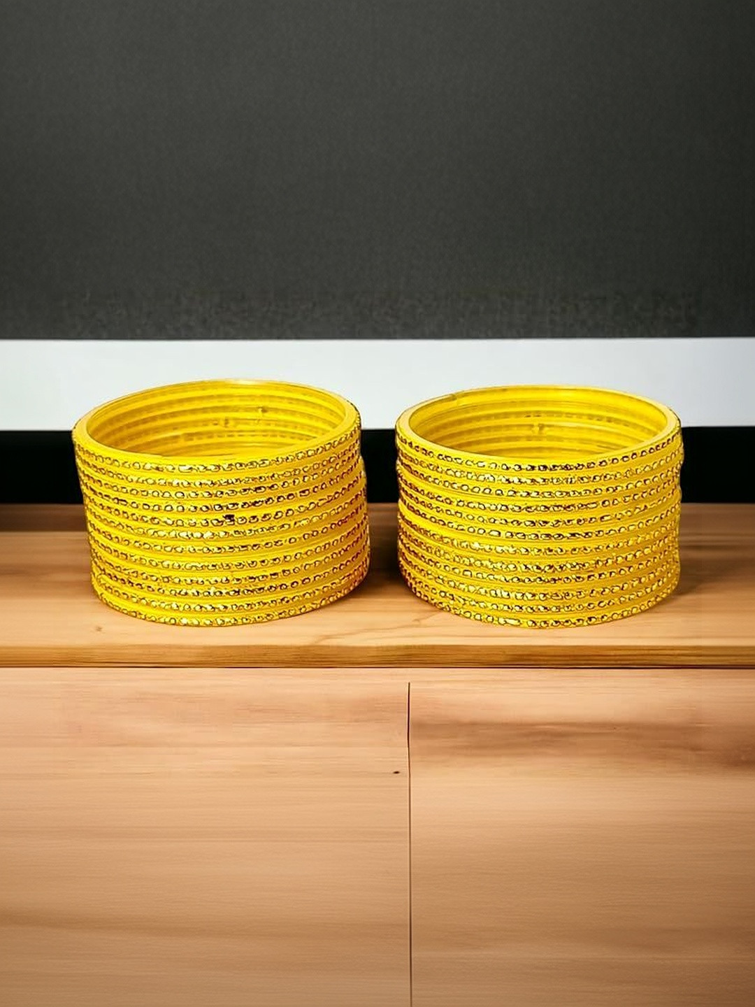 SD Star Yellow Glass Artificial Stones & Beads Bangle