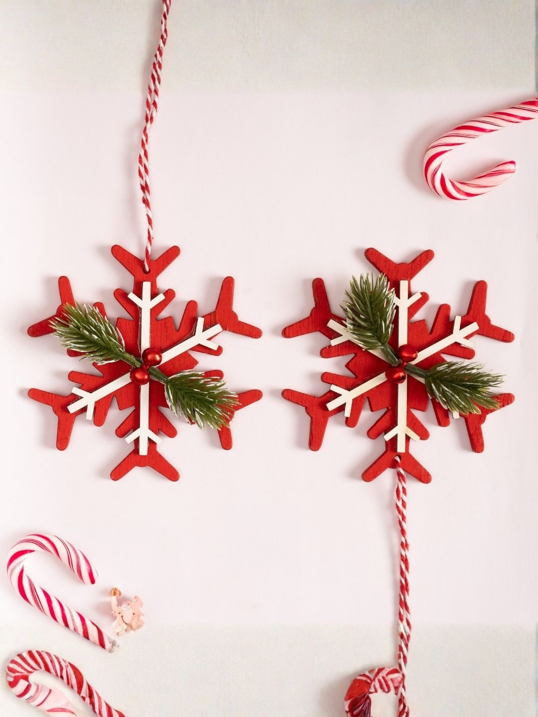 The Zappy Box 2-Pcs White & Red Decorative Snowflake Hanging Festive Decor