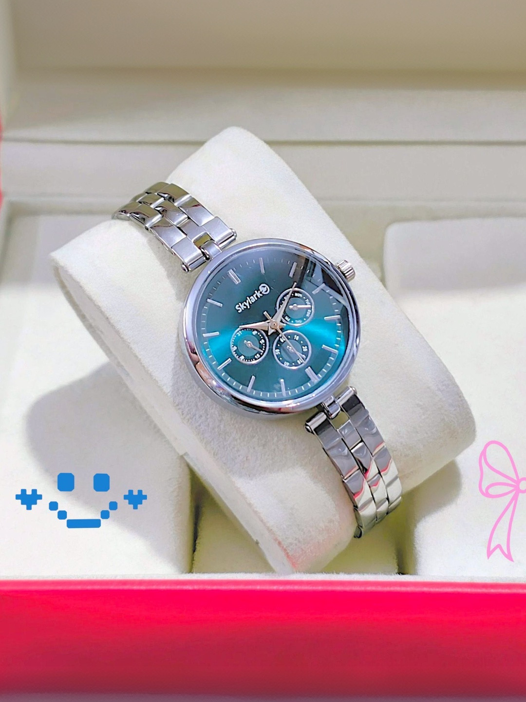 Skylark Women Stainless Steel Bracelet Style Straps Analogue Watch Nevio_Green_girls_55