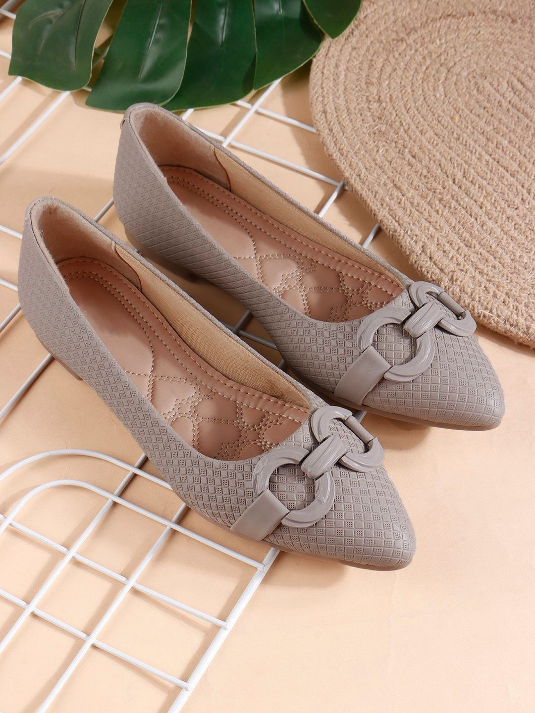 Liscott Women Woven Design Pointed Toe Ballerinas