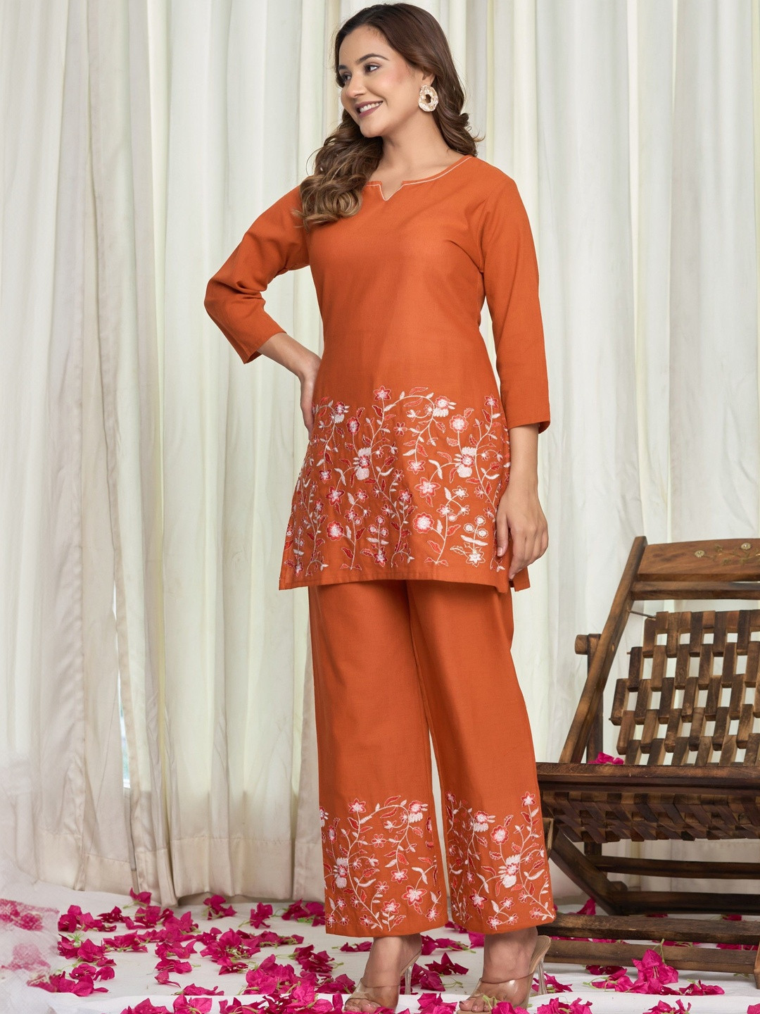 GHUMMAN SONAKSHI Women Printed Night suit