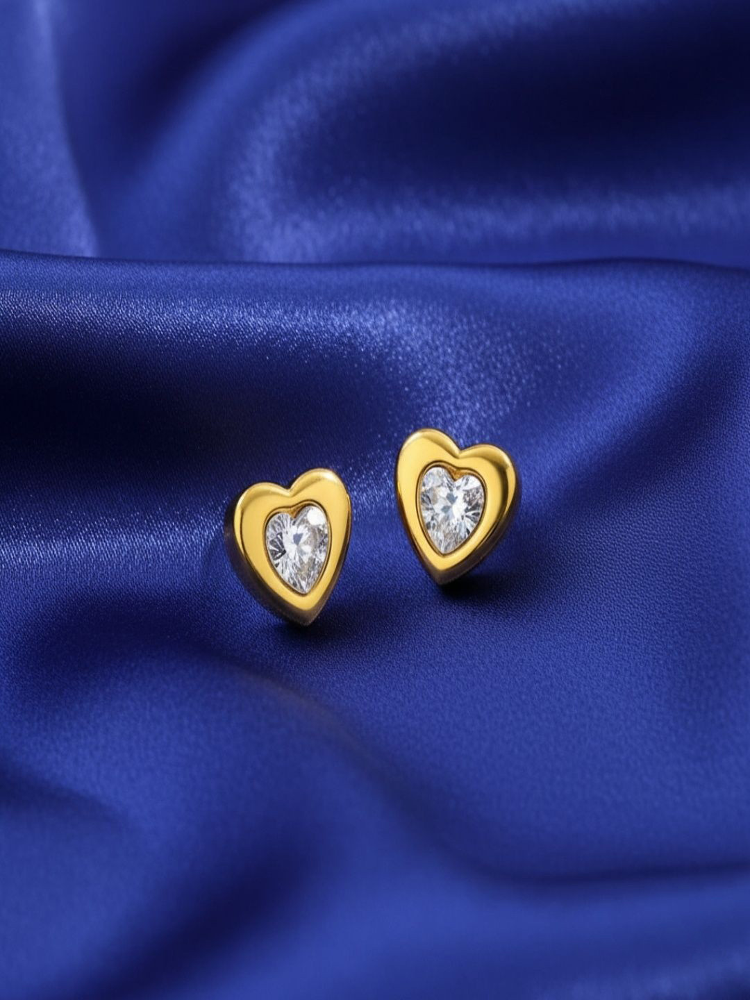 RACHIVA Heart Shaped Studs Earrings