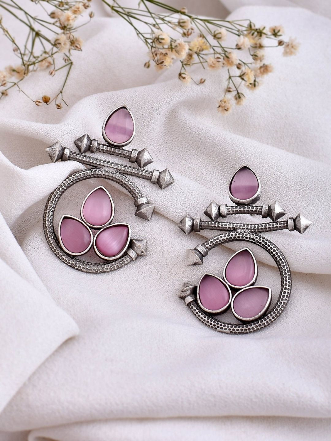 Tipsy closet Teardrop Shaped Drop Earrings