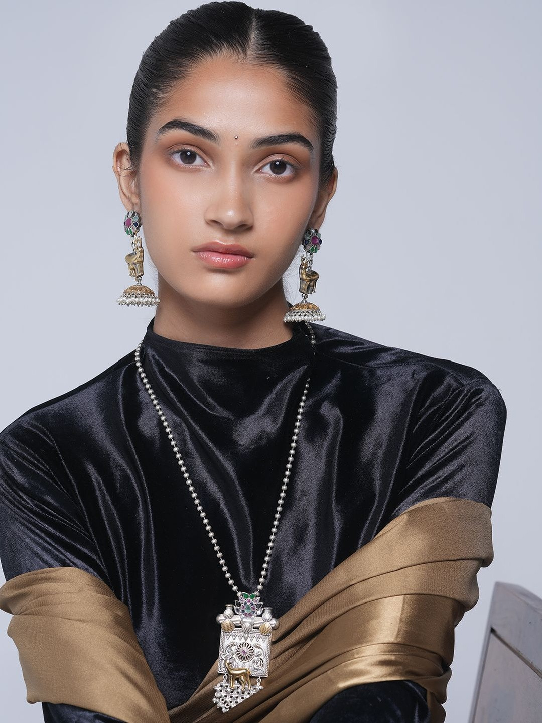 CAO Jewellery Women Brass Silver Polish Necklace and Earrings Jewellery Set