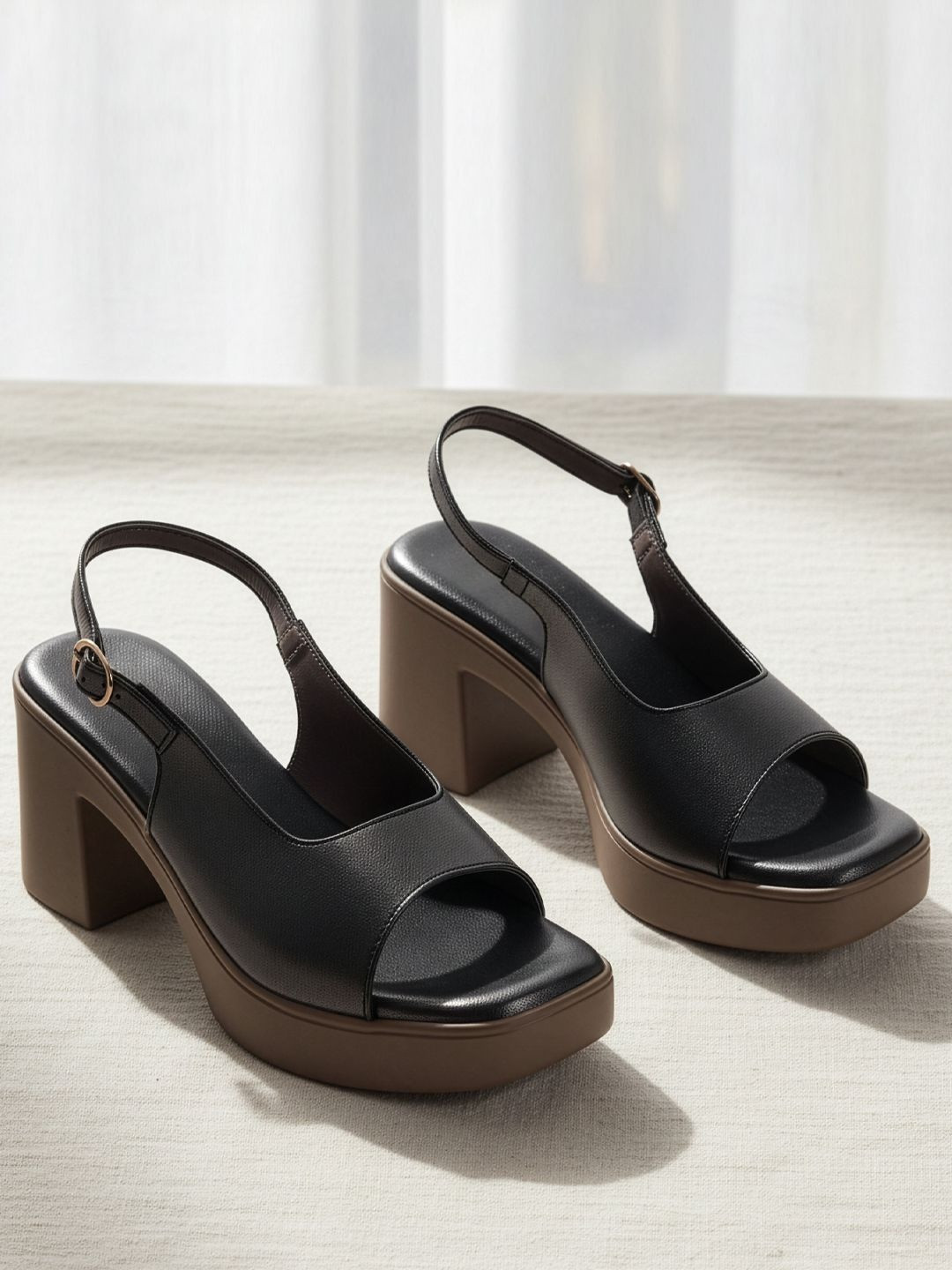 Try Me Block Sandals