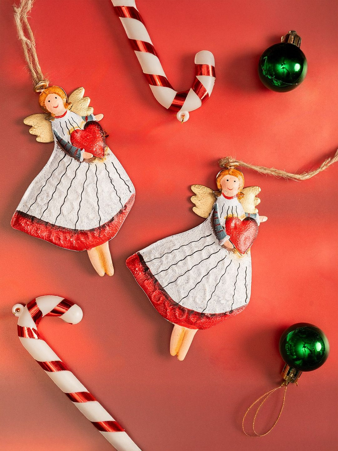 The Zappy Box 2-Pcs Red & White Textured Fairy Decorative Hangings Festive Decor