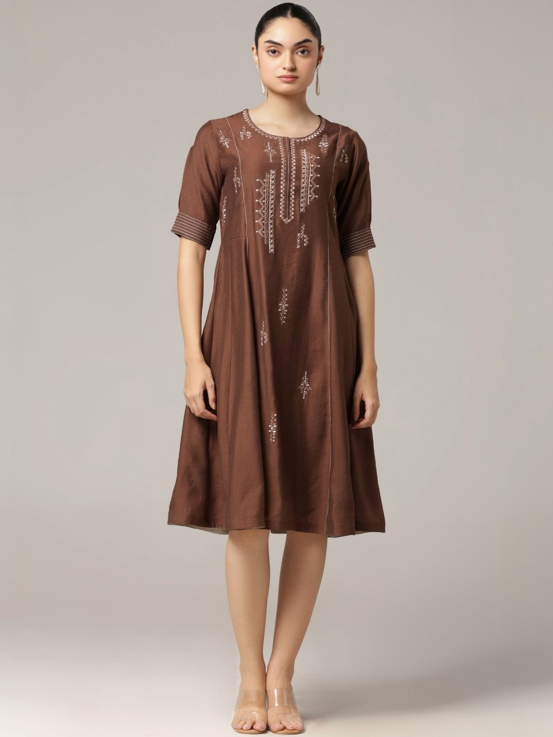 Truly Sma Ethnic Motifs Embroidered A-Line Dress