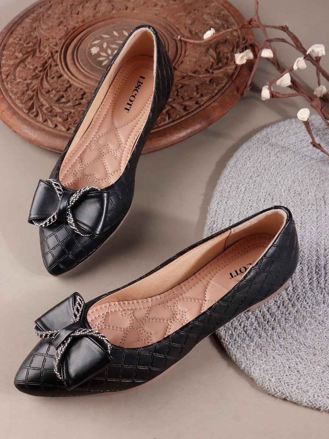 Liscott Women Textured Western Embellished Ballerinas