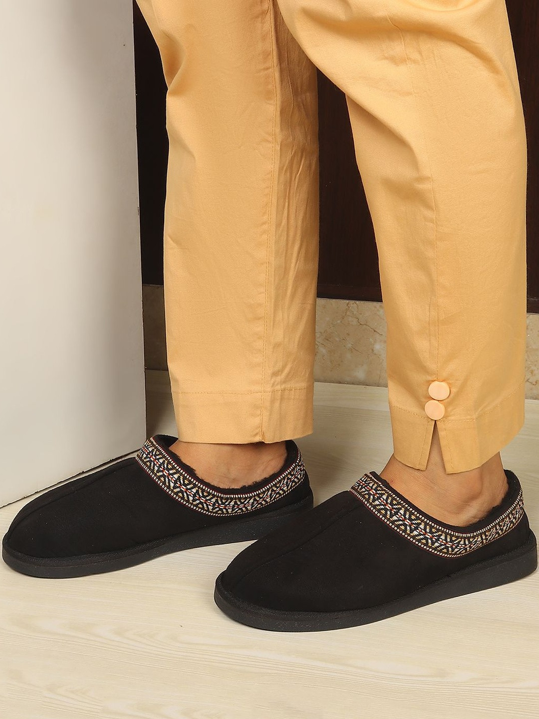 Carlton London Women Room Slippers