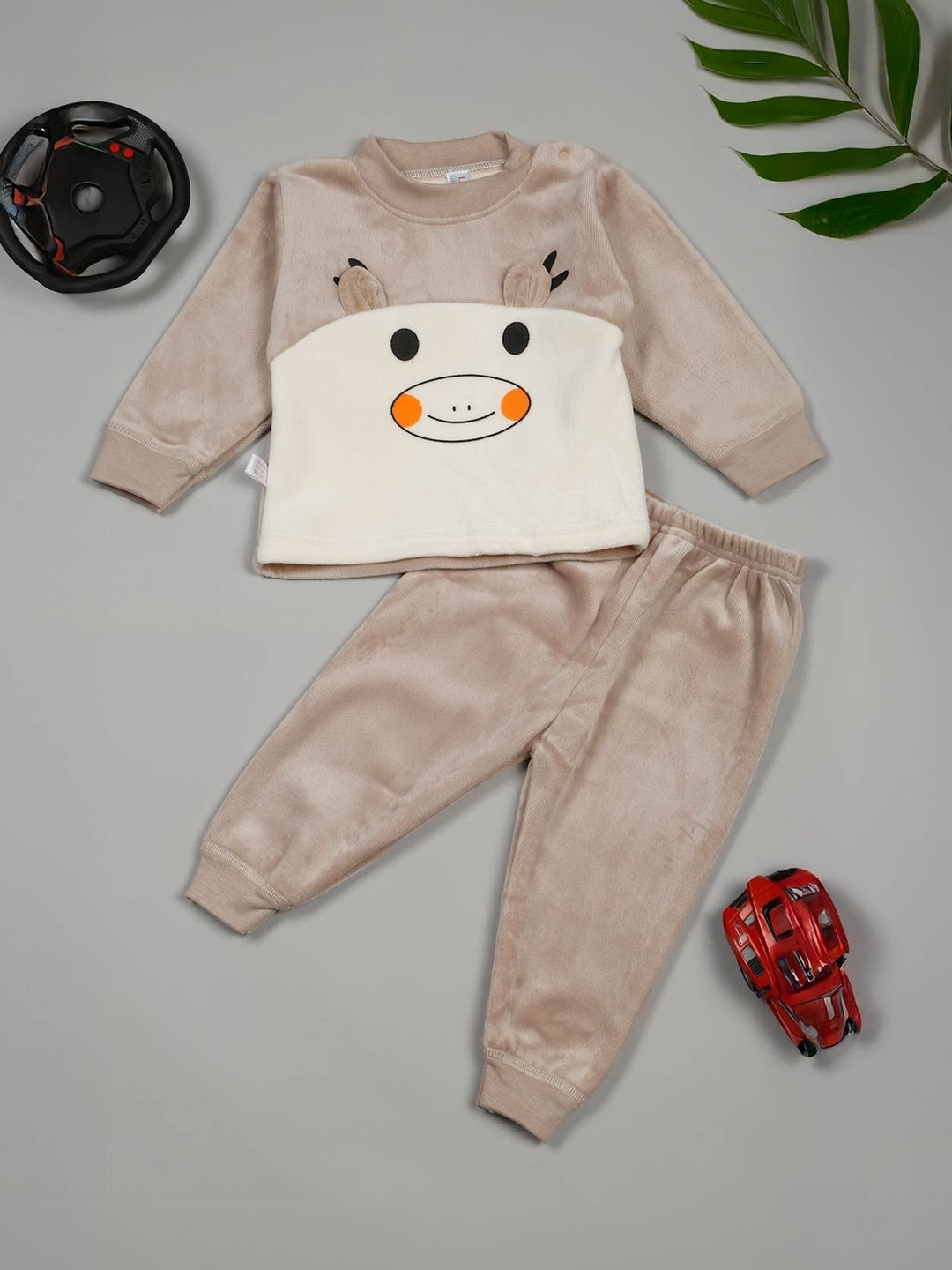 LITTLE GINNIE Unisex Kids T-shirt with Pyjamas