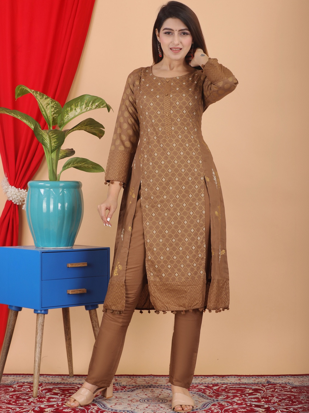 SHOBHIT Women Regular Kurta with Trousers