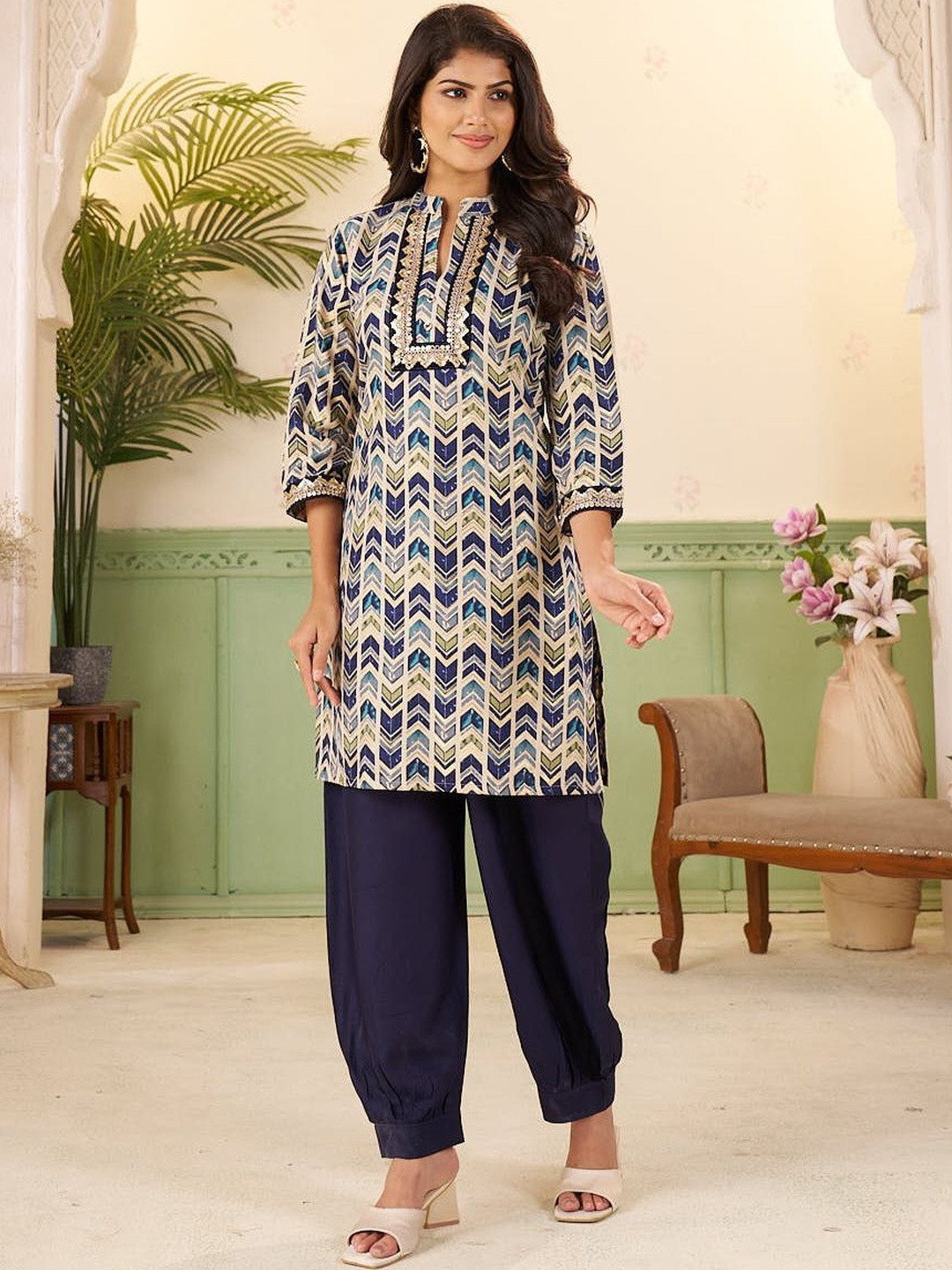 SHINEBIN Women Printed Regular Gotta Patti Kurta with Harem Pants