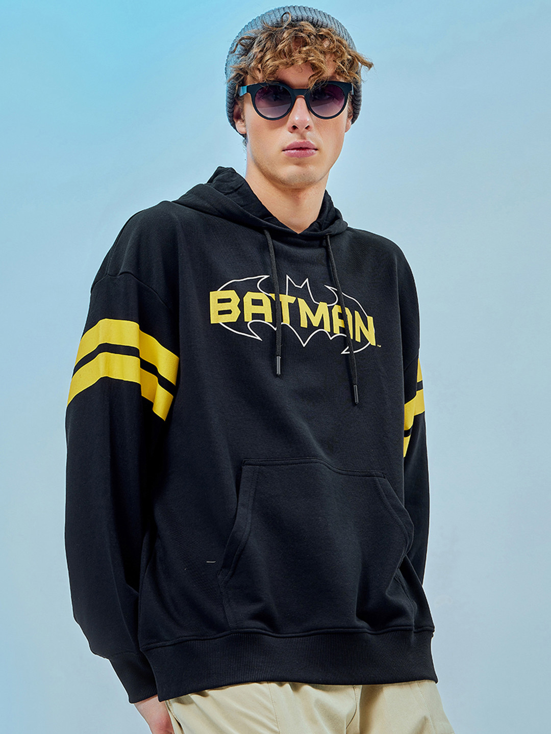 Bewakoof Batman Printed Drop Shoulder Sleeves Hooded Cotton Oversized Pullover