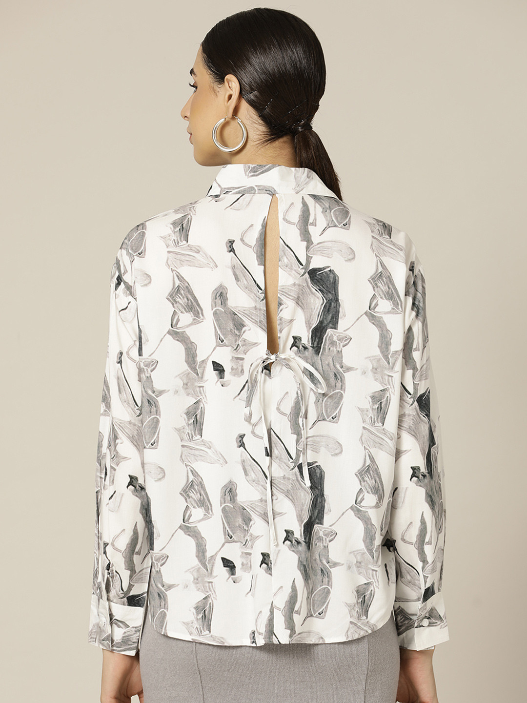 Paper Cut Oversized Spread Collar Back Tie-up Abstract Printed Casual Shirt