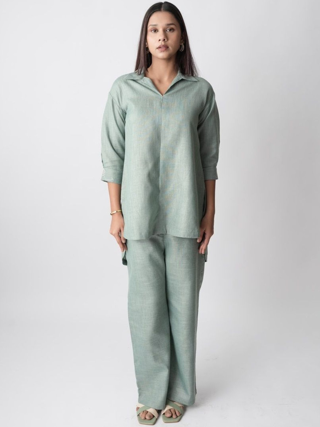 Truly Sma Women Regular Kurta with Trousers