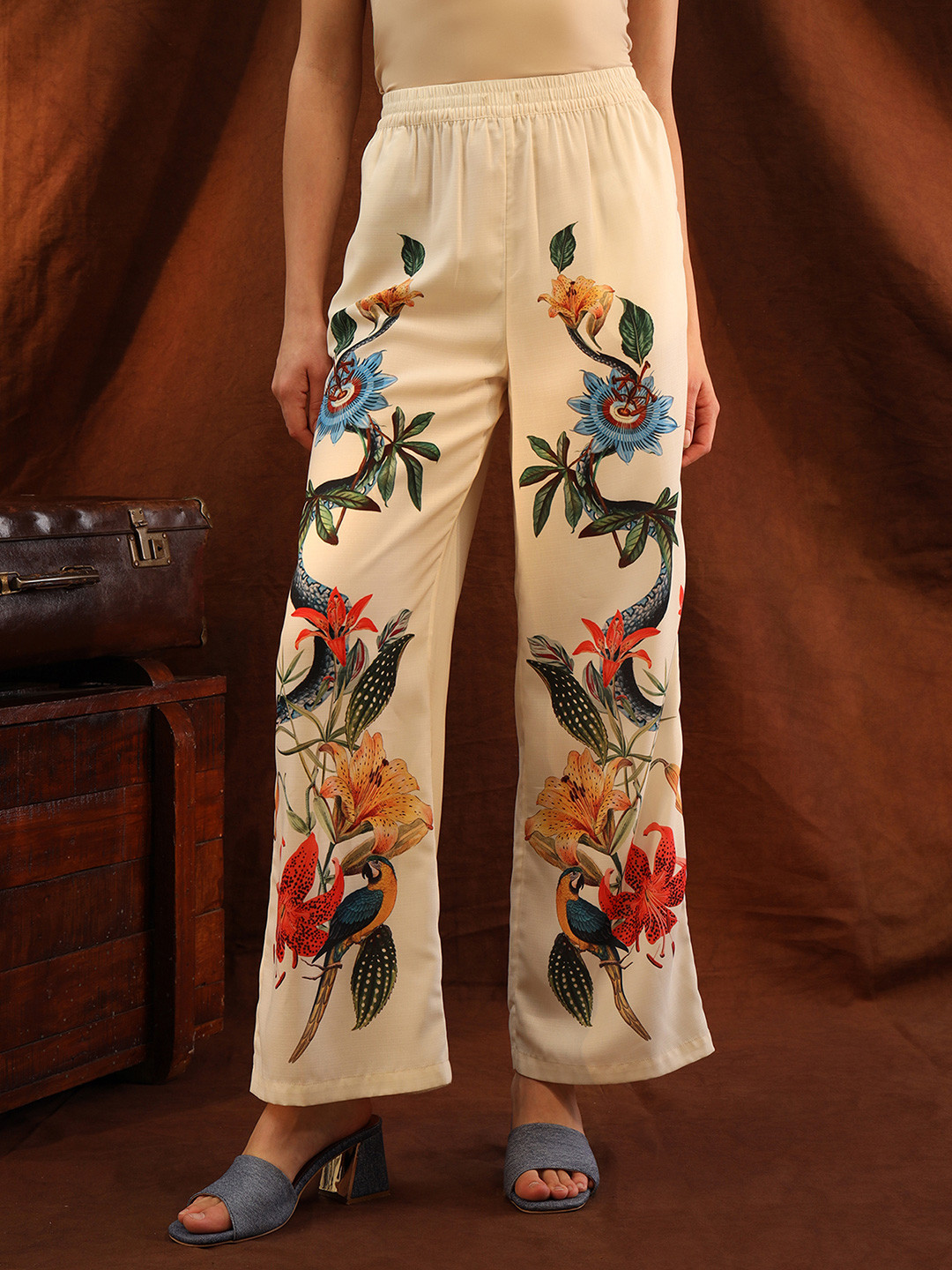 Kazo Women Floral Printed Carmen Pull On Pants Trousers
