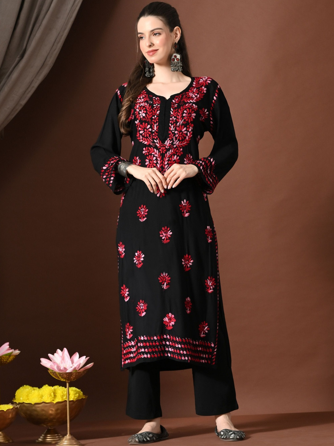 Syrish Women Embroidered Chikankari Handloom Kurta