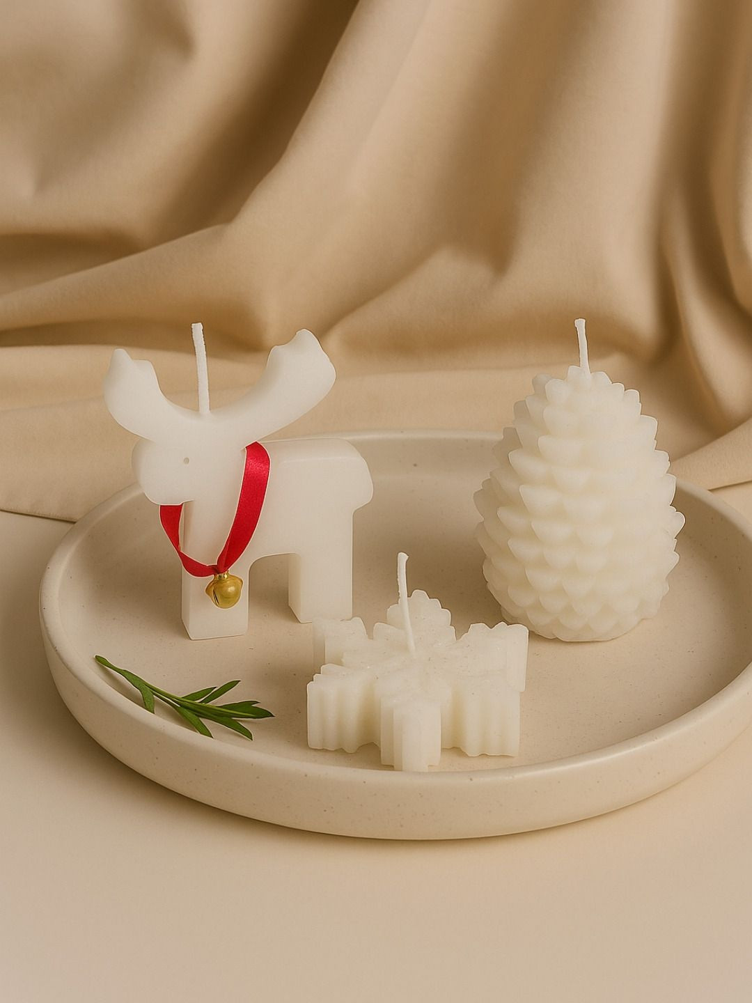 LIGHT JEWELS White & Red Set Of 3 Christmas Candles