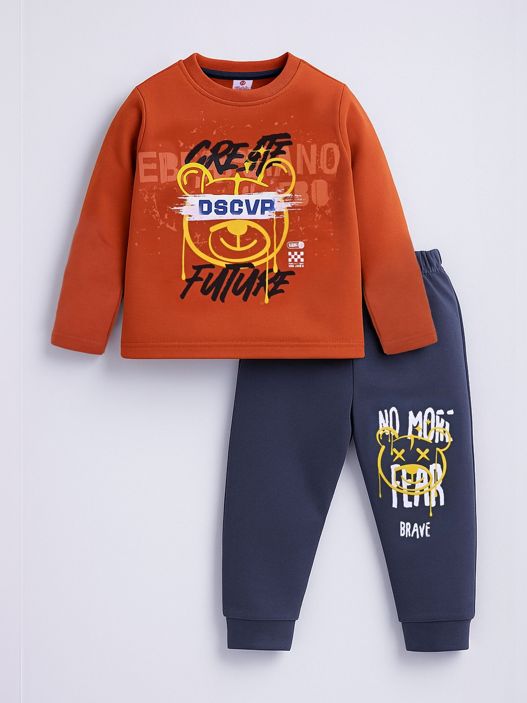 KIDSCUTE Boys Printed T-shirt With Joggers