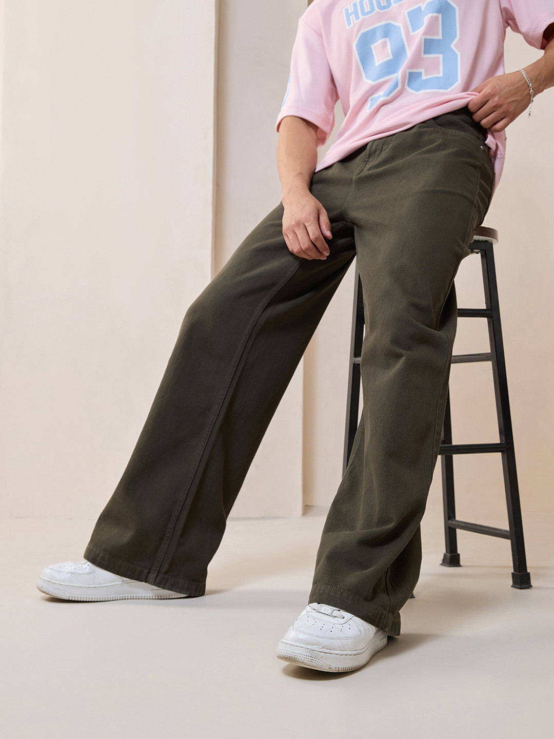 Bewakoof Men's Olive Green Super Baggy Mid-Rise Jeans