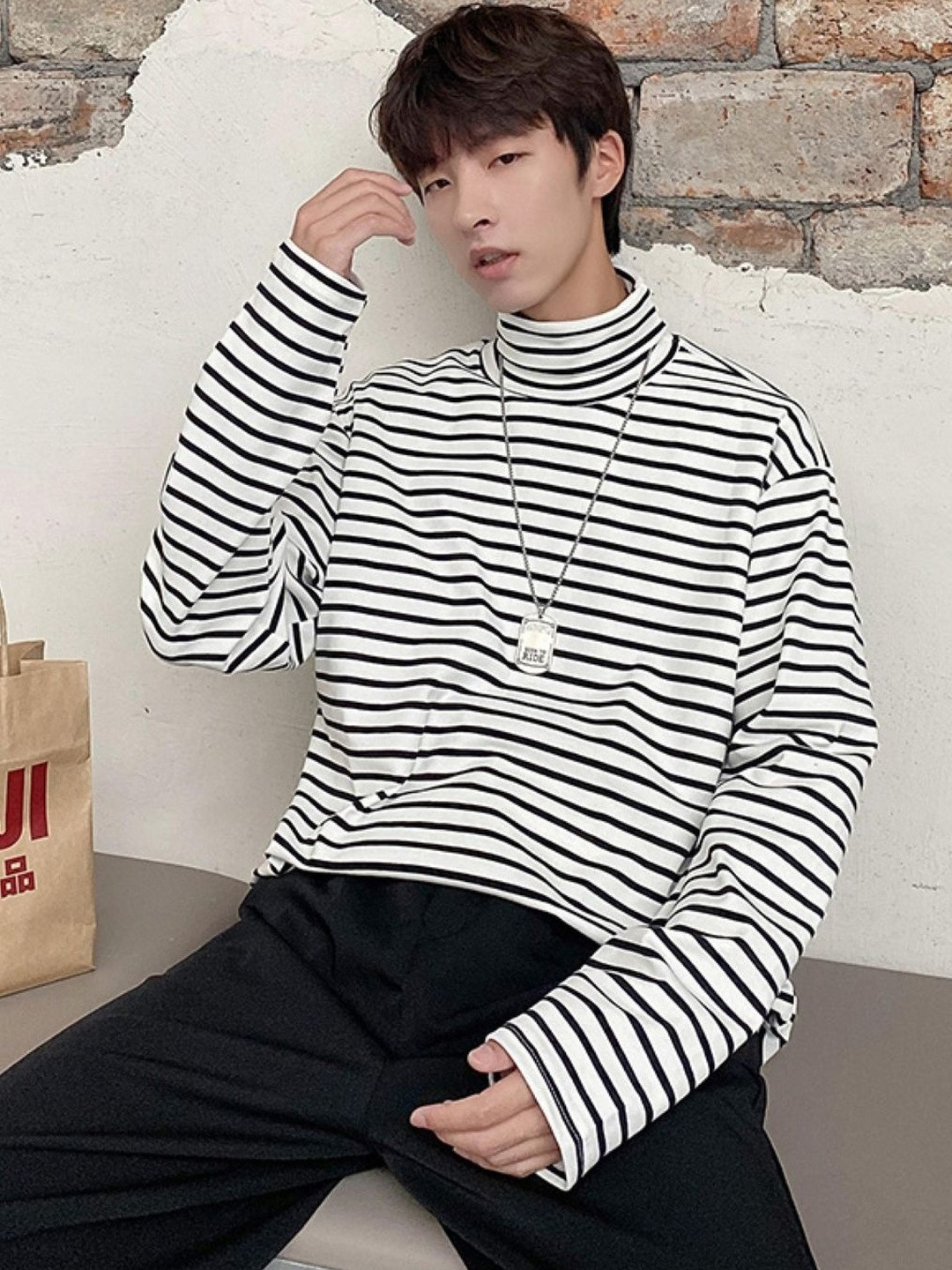 KPOP Men Striped Turtle Neck Monochrome T-shirt