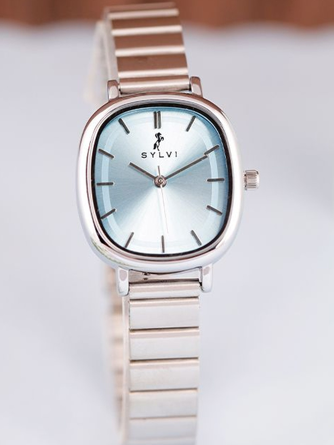 Sylvi Women Patterned Dial & Stainless Steel Straps Analogue Multi Function Watch EL-IB-Silve-mesh