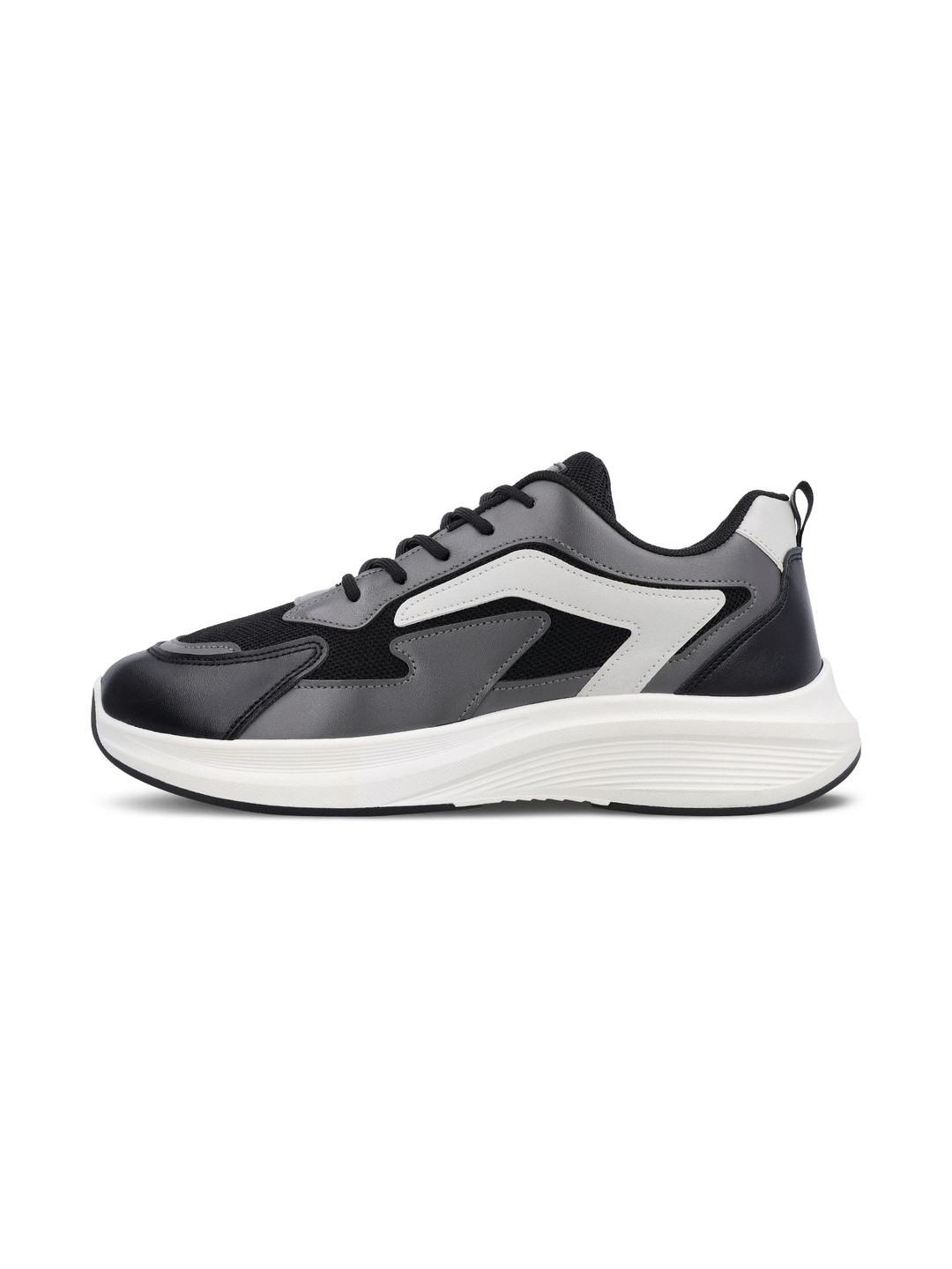 Walkaroo Men Colourblocked Mesh Running Non-Marking Shoes