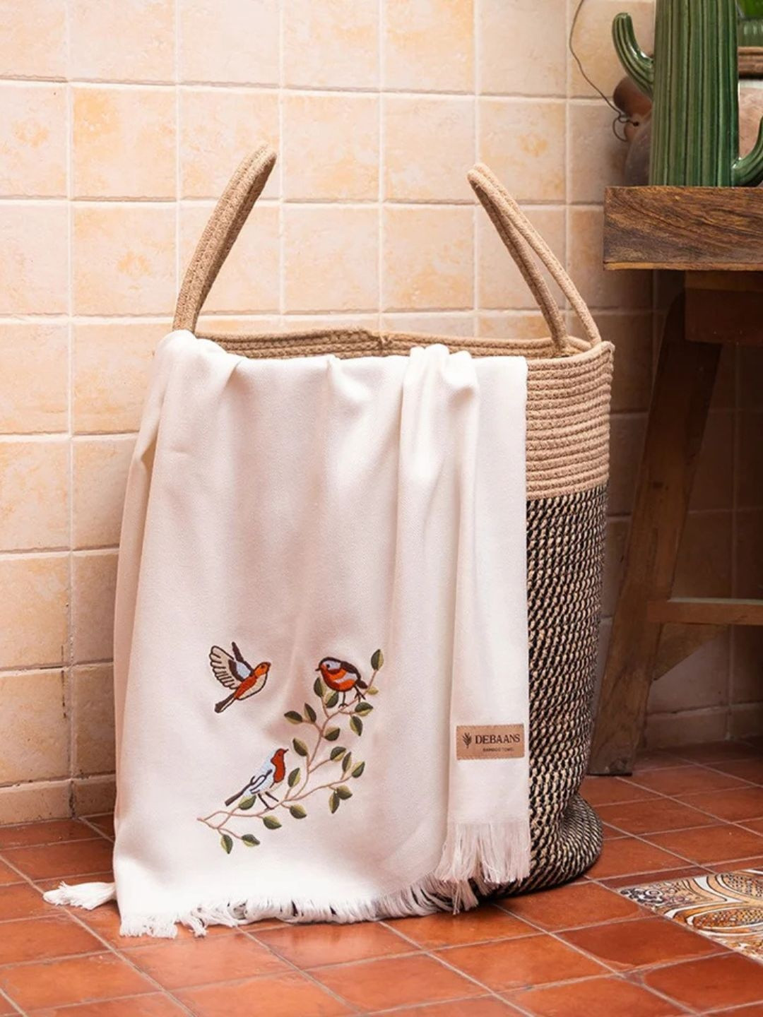 DEBAANS White Bamboo 250 GSM Bird Bath Towel