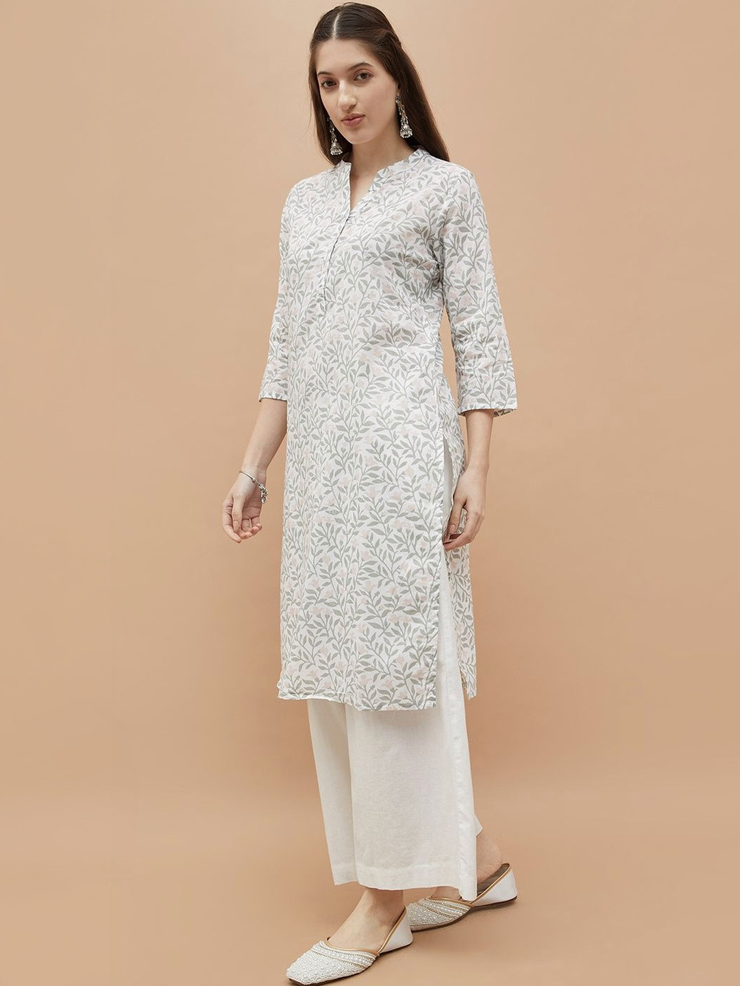Melange by Lifestyle Women Geometric Printed Flared Sleeves Thread Work Anarkali Kurta