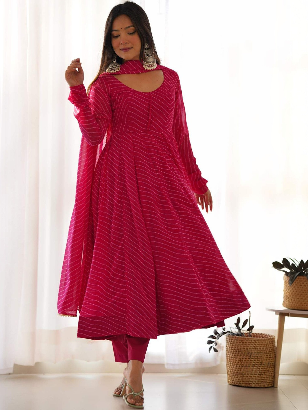 RITIRANG Women Leheriya Printed Panelled Kurta with Trousers & With Dupatta
