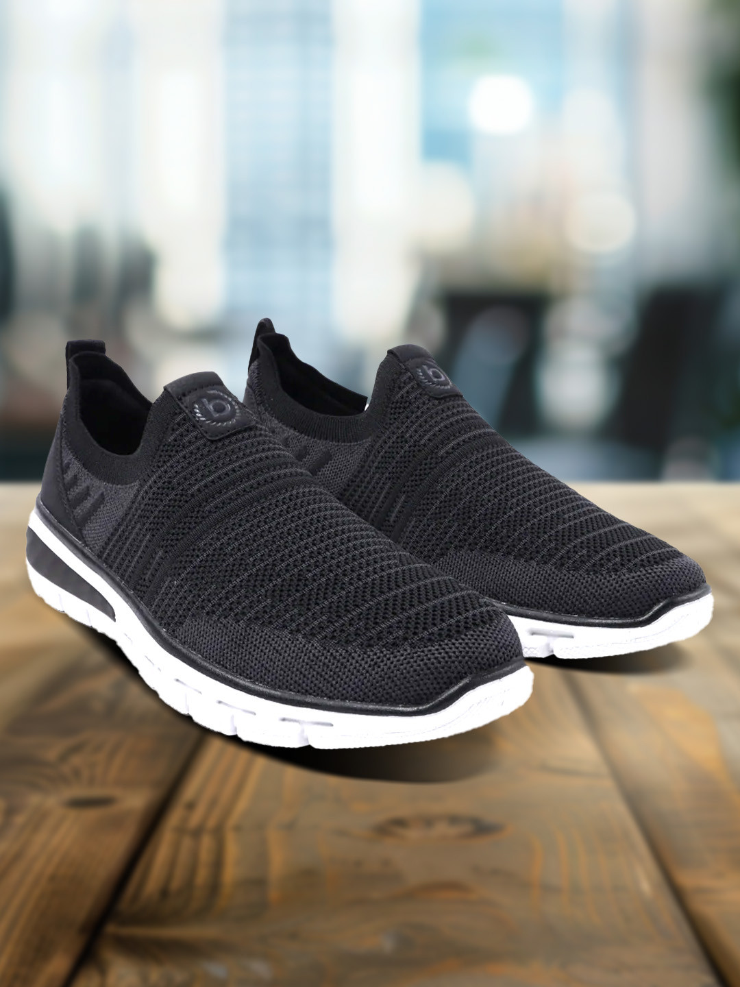 Bugatti Yucatan Men Textured Slip-On Sneakers