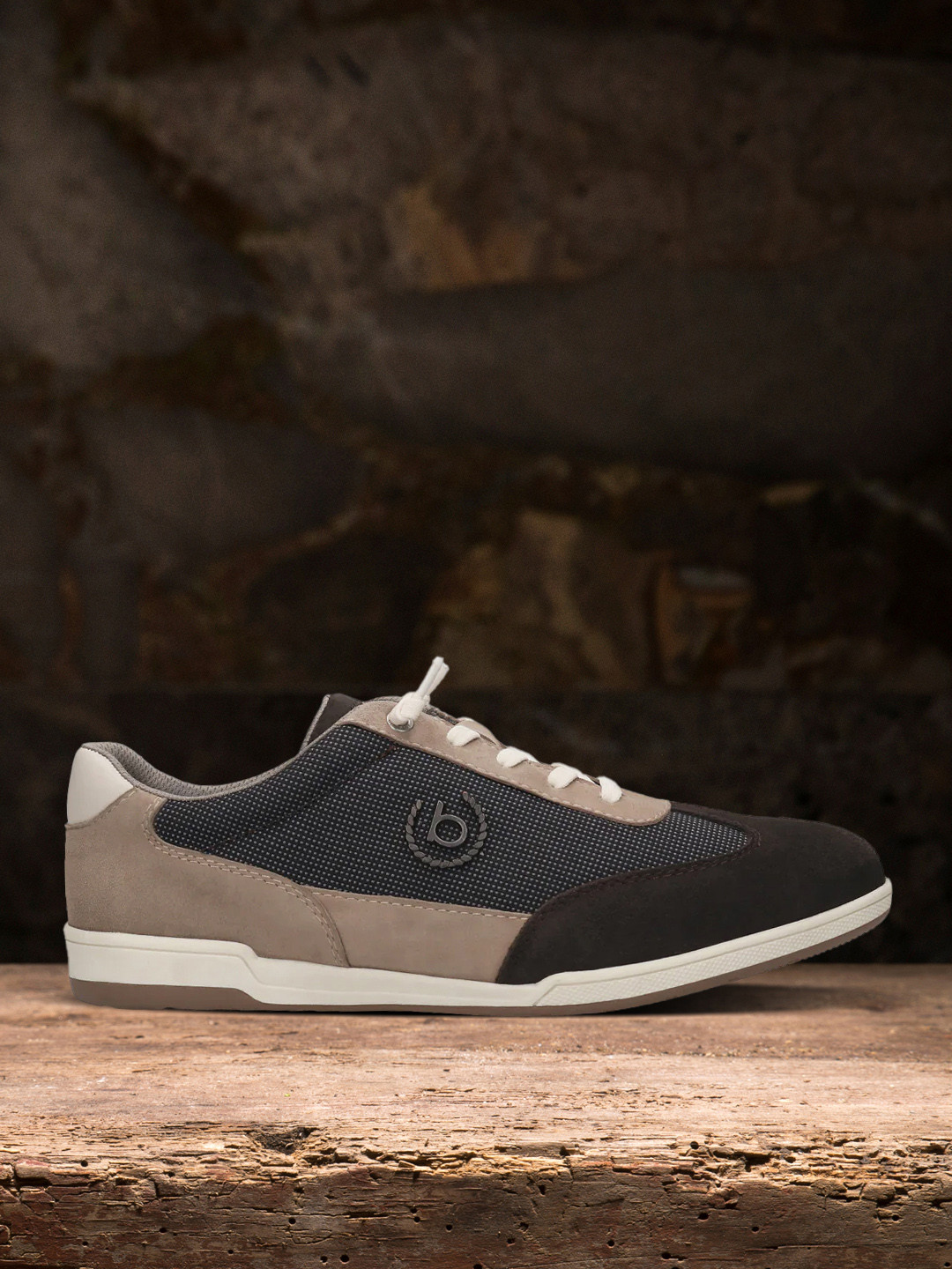 Bugatti Men Colourblocked Comfort Insole Contrast Sole Suede Sneakers