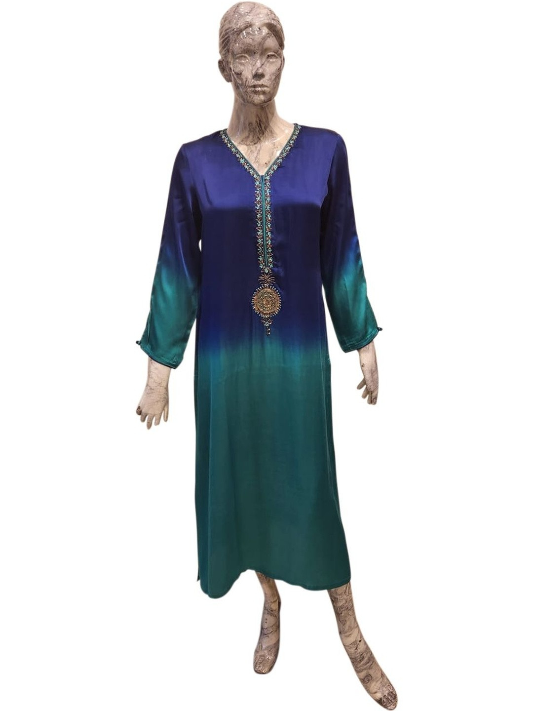 SALONI FASHION JEWELLERY Women Ombre Dyed Regular Thread Work Kurta