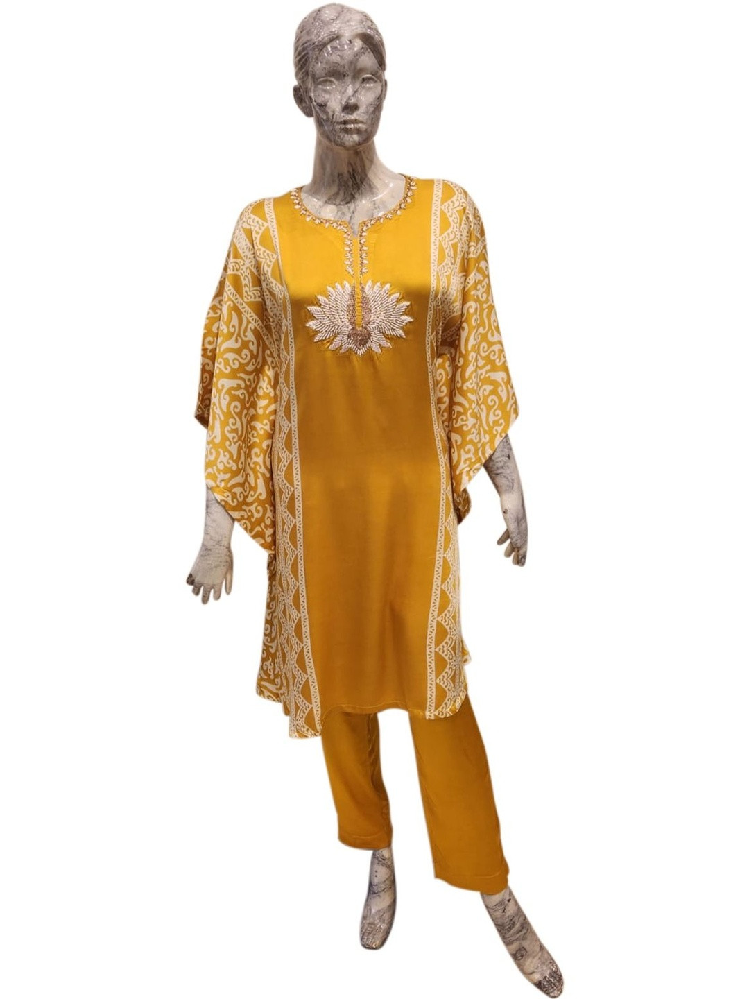SALONI FASHION JEWELLERY Ethnic Motifs Printed Beads and Stones Kurta with Trousers