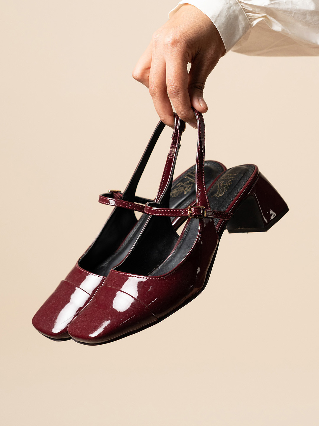 Theater Women Twiggy Piggies Cherry Red Mary Jane Block Heels