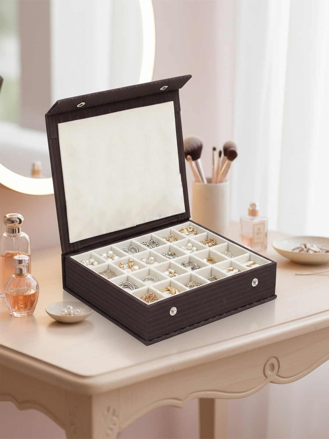 atorakushon Black Jewellery Storage Organiser