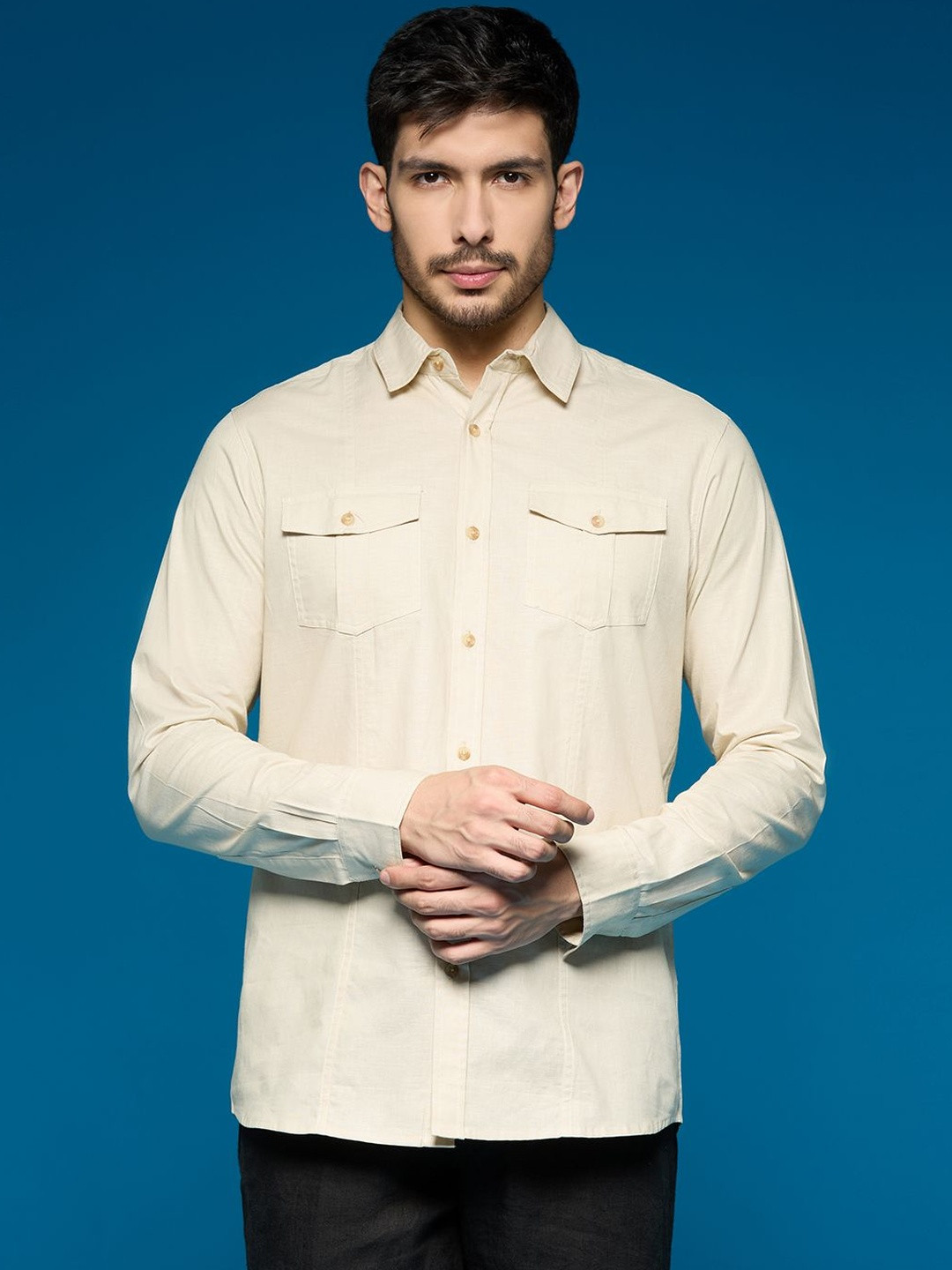 NEON CHILLIE Men Solid Spread Collar Regular Fit Smart Casual Shirt