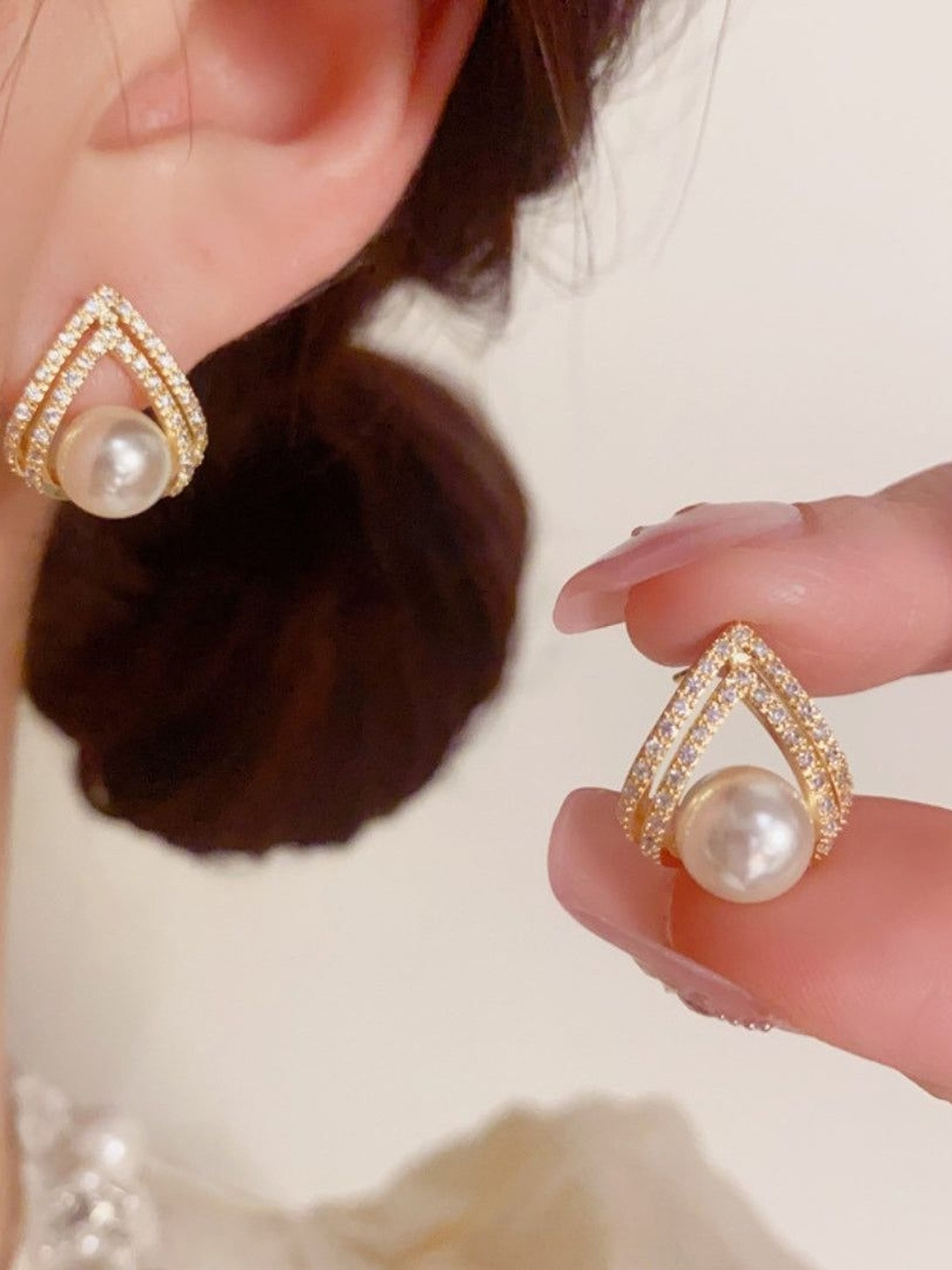 Estailo fashion Teardrop Shaped Studs Earrings