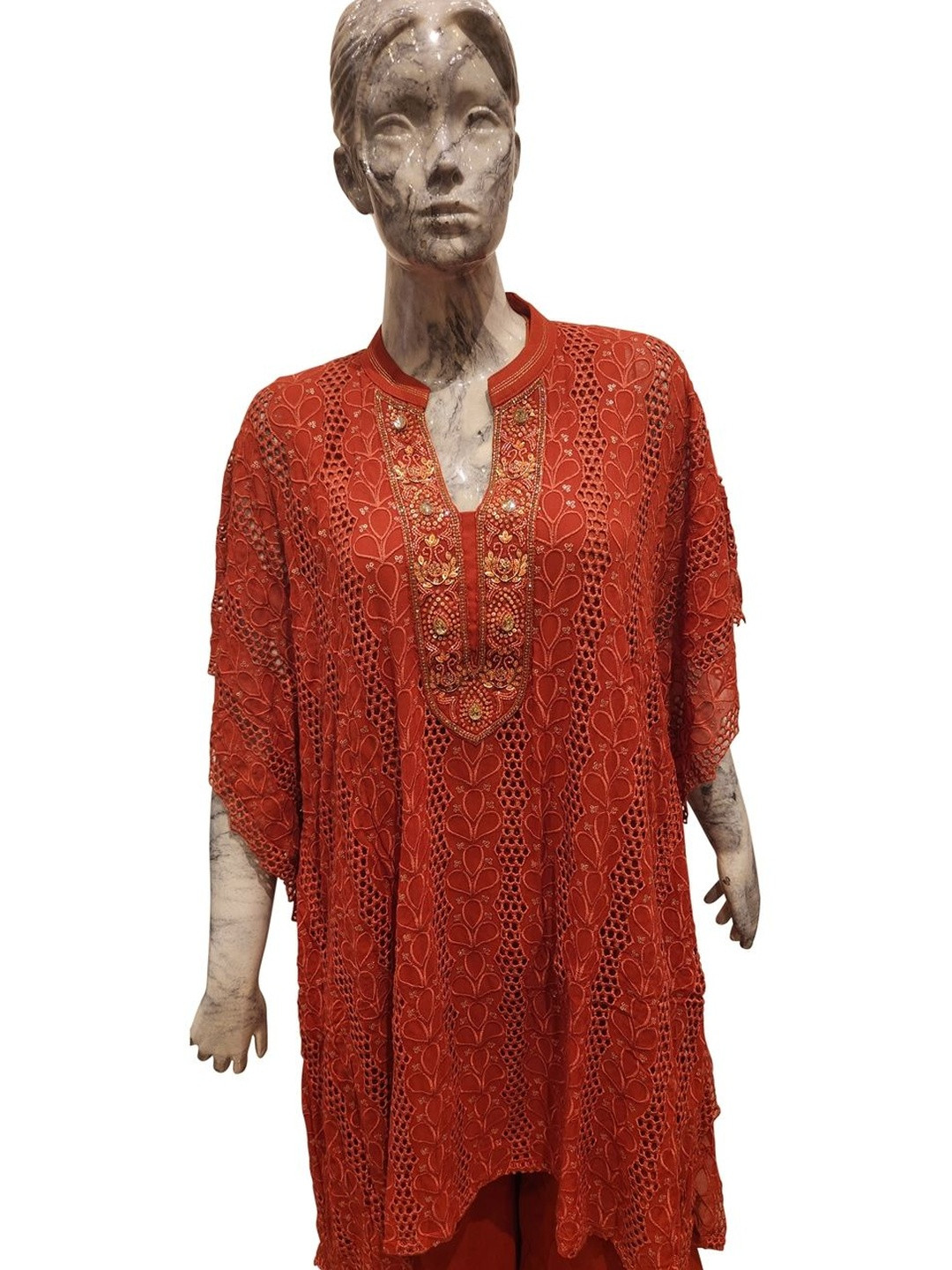 SALONI FASHION JEWELLERY Women Regular Thread Work Kurta with Palazzos