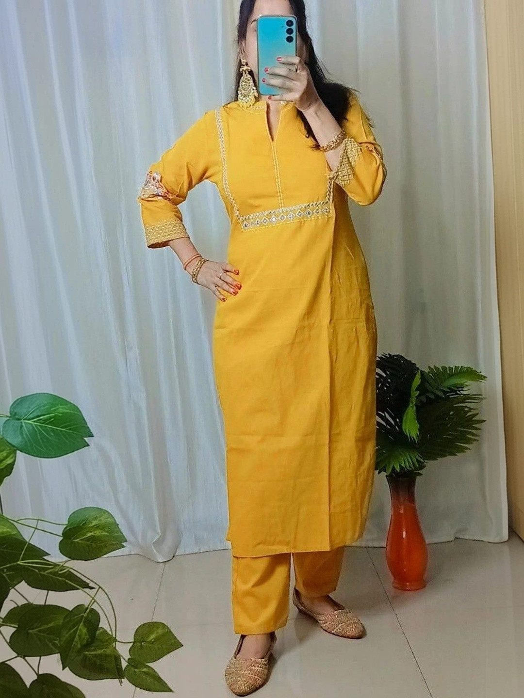 ANYA GALLERY ART Embroidered A-Line Maxi Dress