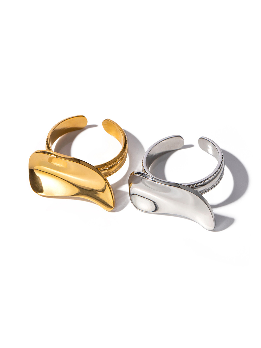 Aiza Sliver-Plated Eclipse Elegance Finger Ring