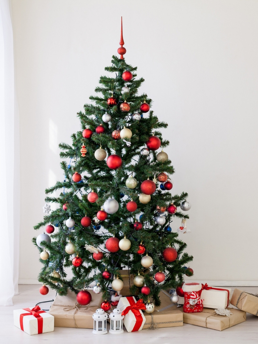 eCraftIndia Green 61 Pieces Christmas Tree With Stand & Ornaments Props Festive Decor