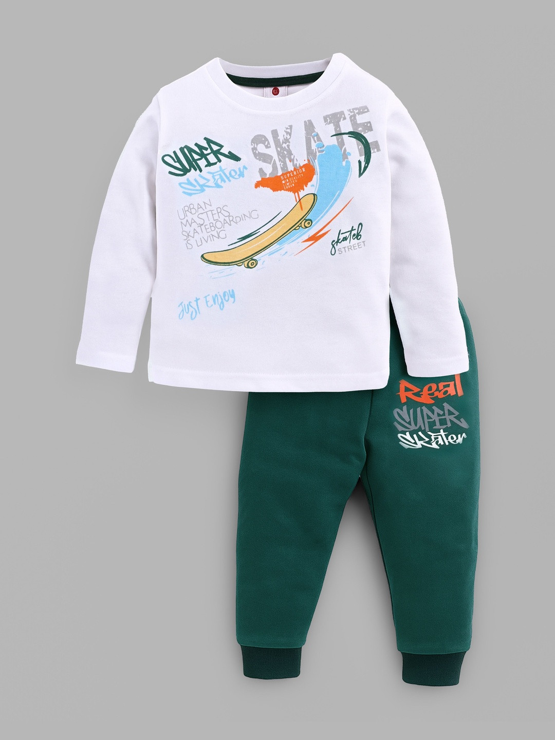 KIDSCUTE Boys Printed T-shirt With Joggers