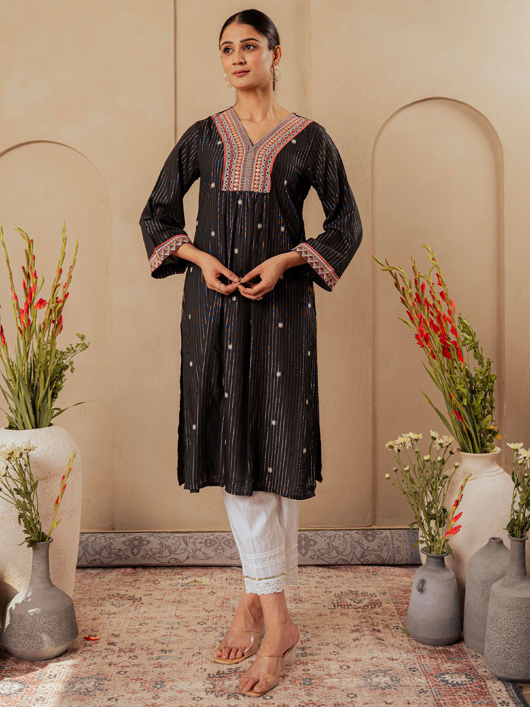 Chandbaali Women Striped Embroidered Daily Straight Kurta