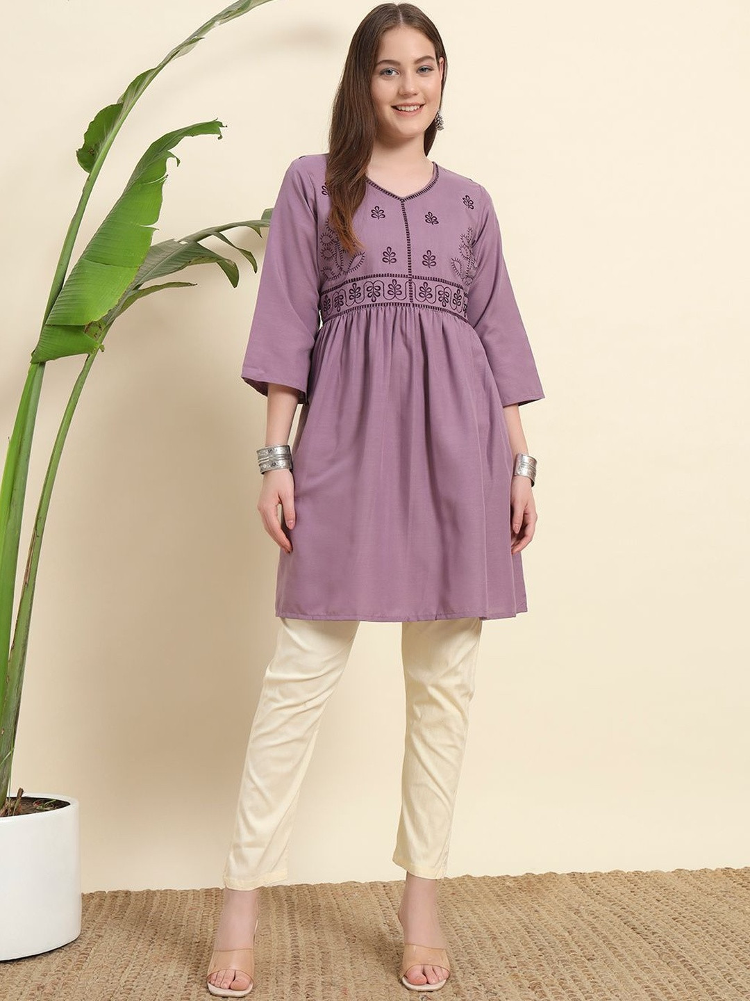 Milvia Women V-Neck Embroidered Thread work Gathers Tunic