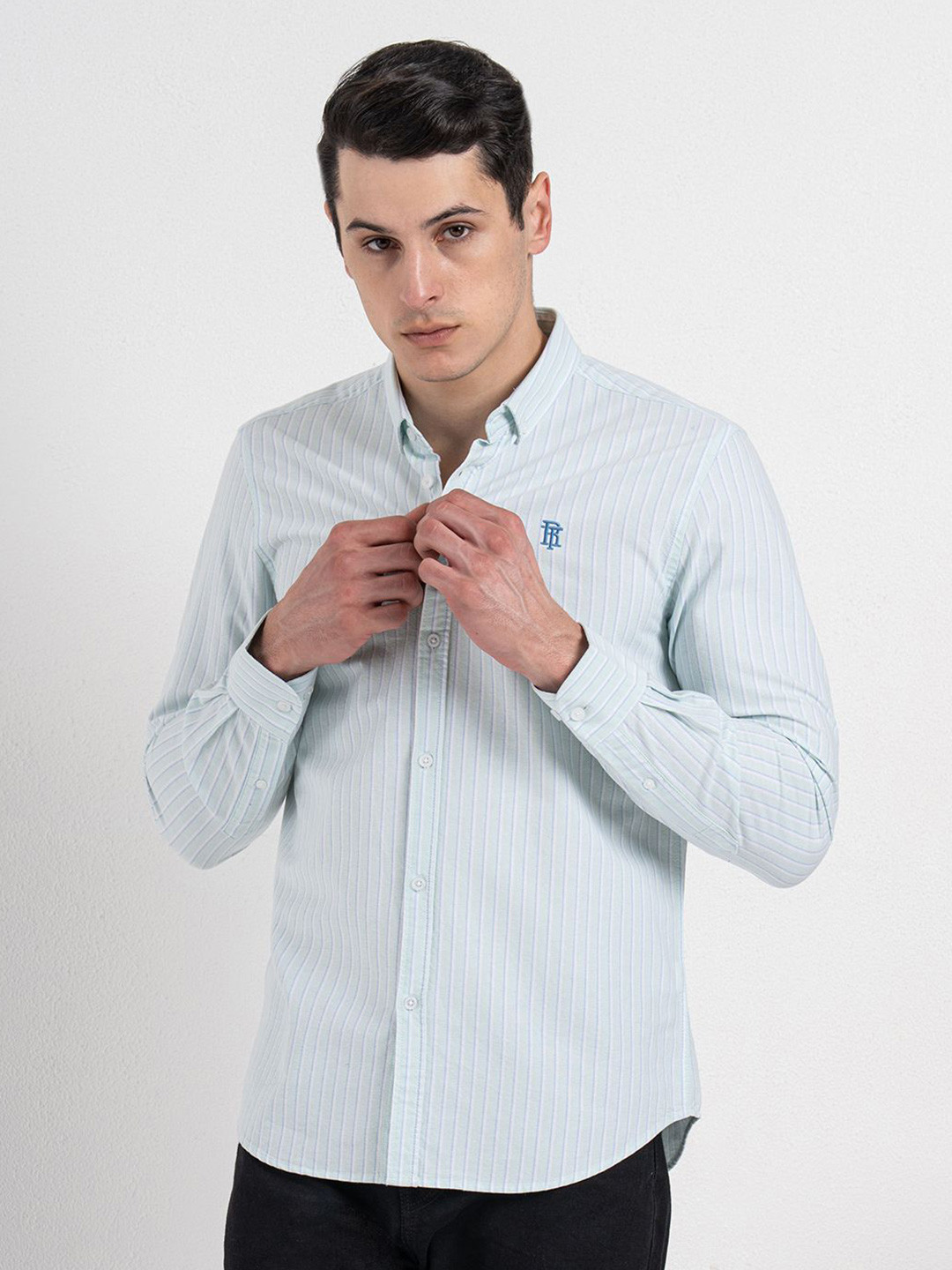 Red Tape Vertical Striped Button-Down Collar Relaxed Fit Pure Cotton Casual Shirt