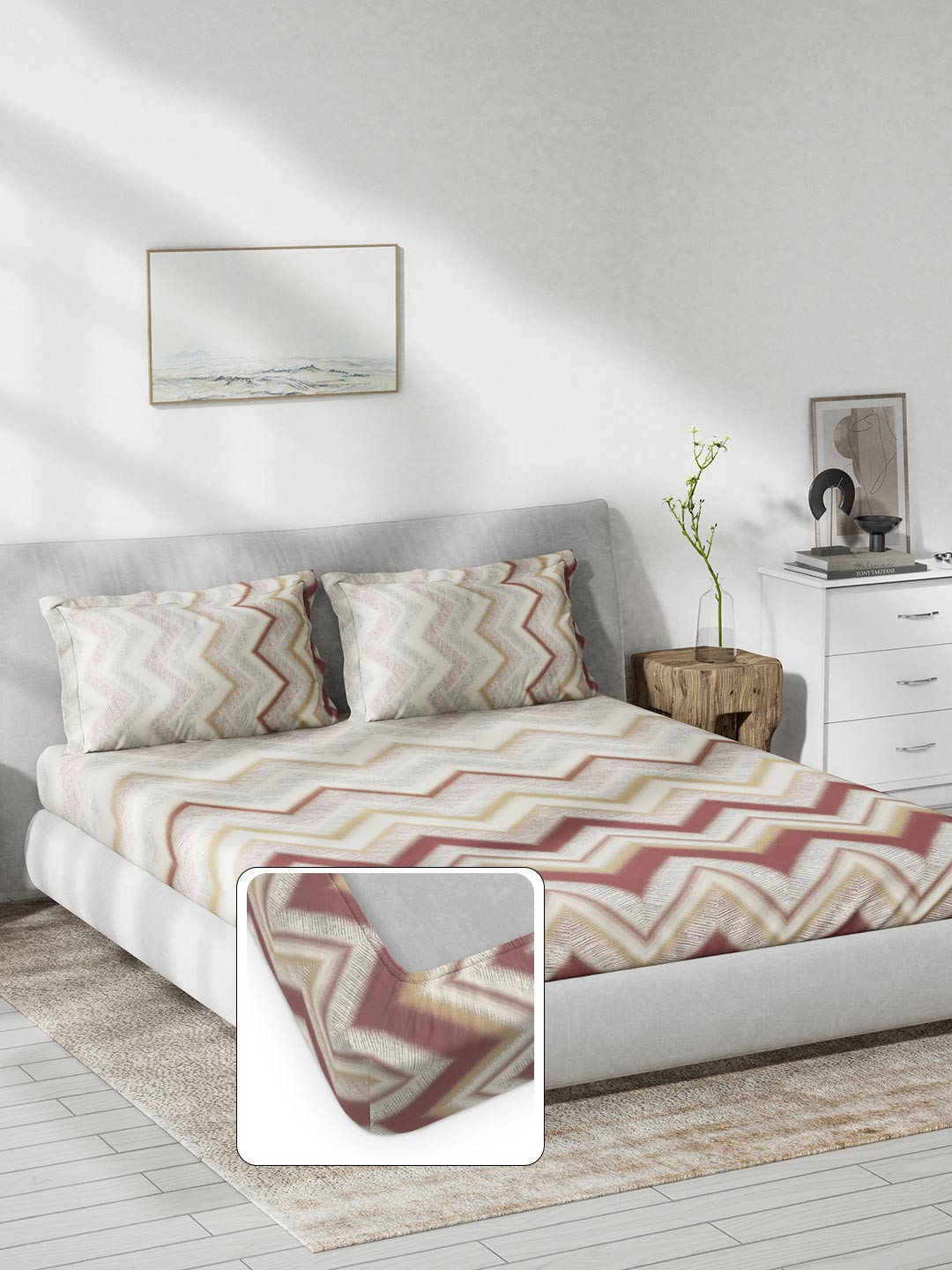 DDecor Live Beautiful Red Chevron Cotton 144 TC Fitted King Bedsheet with 2 Pillow Covers-78 x 72 inches