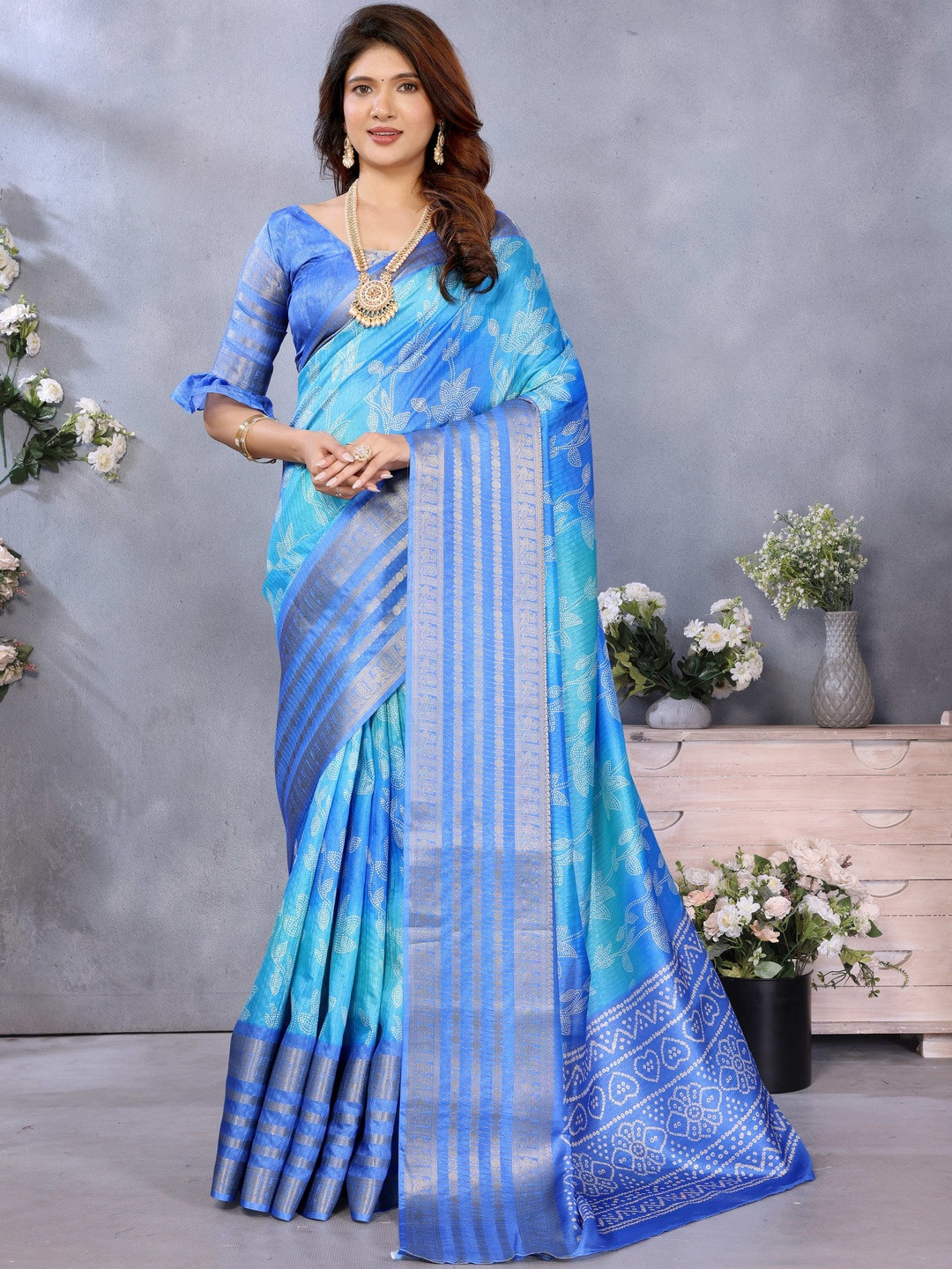 NEGRONI Woven Design Zari Fashion Dola Saree  With Blouse Piece
